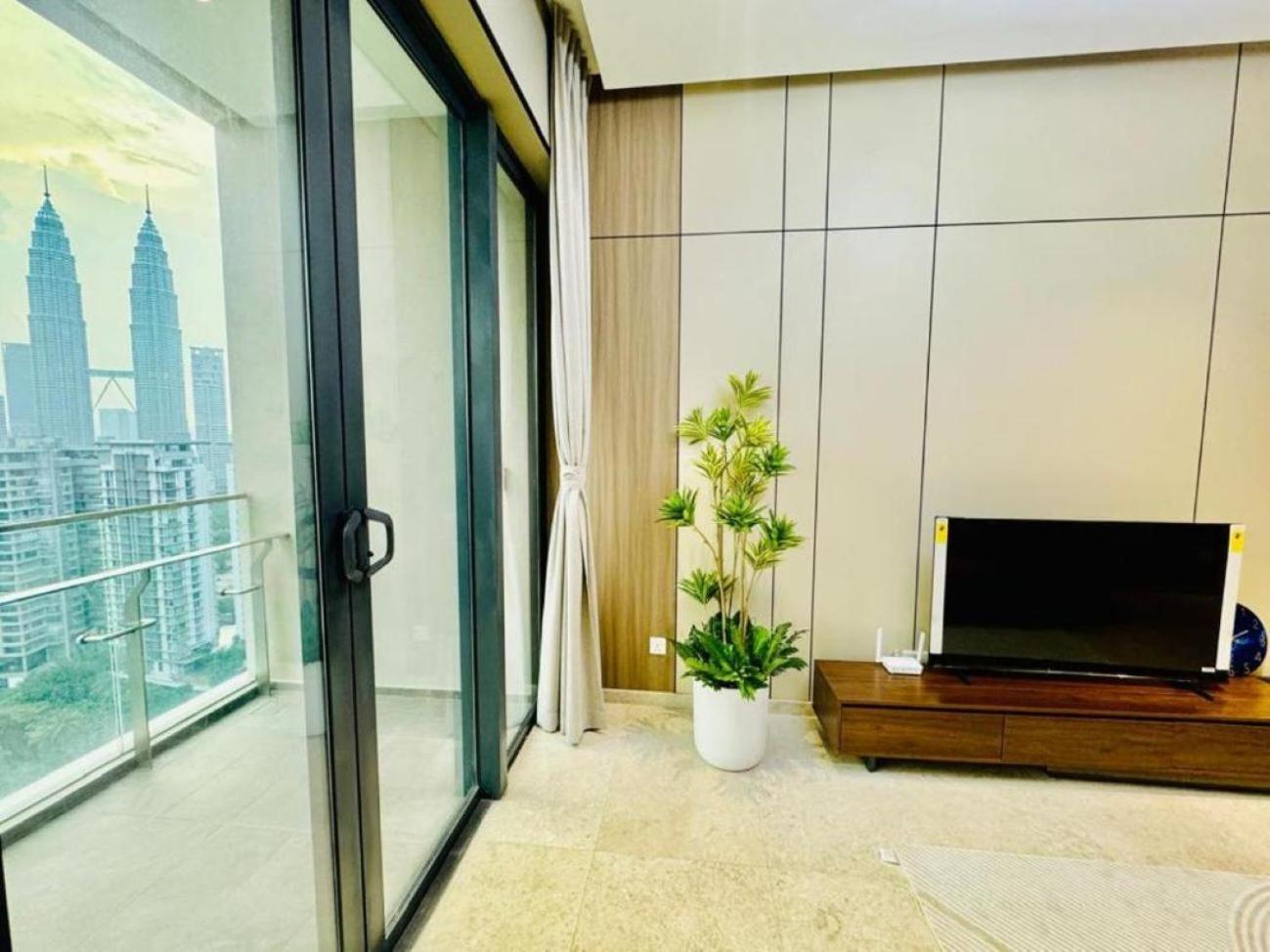 Crown Suites The Manor Klcc Kuala Lumpur City Center Exterior photo
